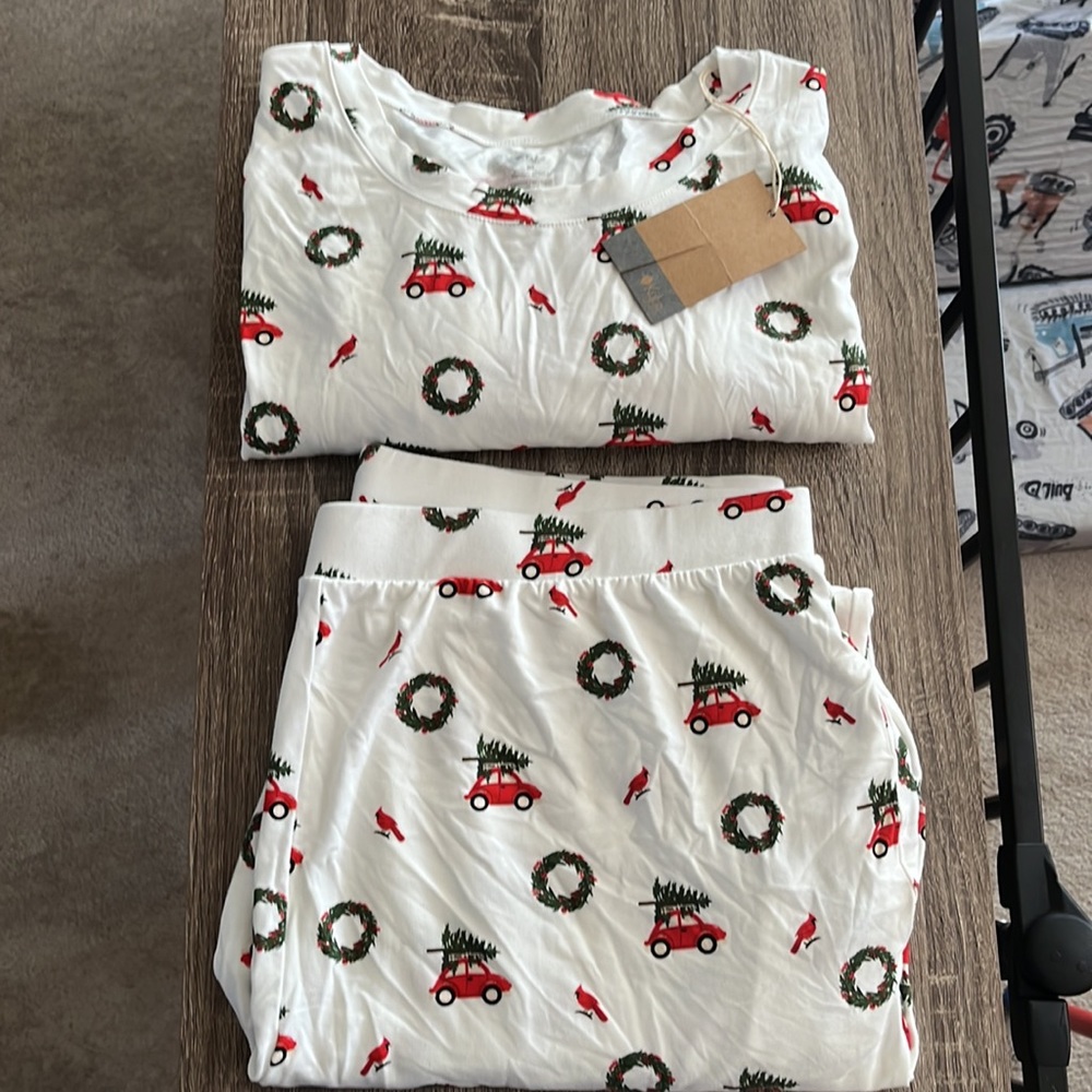 KYTE baby NEW 2pc Women’s Jogger set Holiday Print WREATH size Extra Large